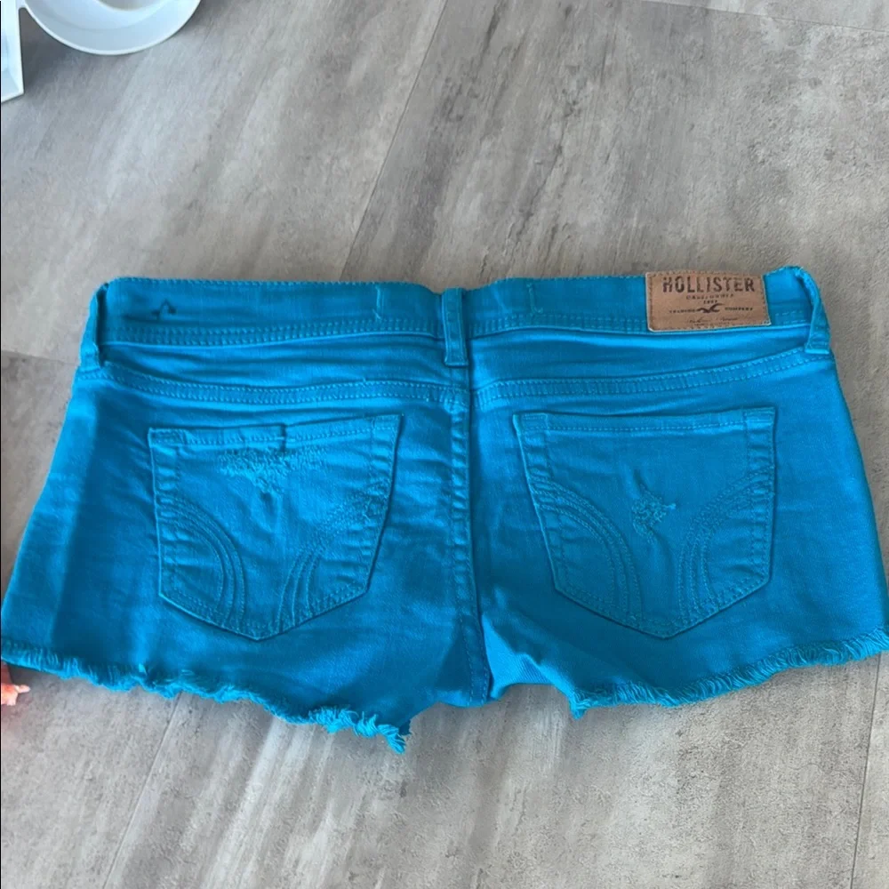 Hollistee Orange and Blue Shorts Bundle - Picture 7 of 8